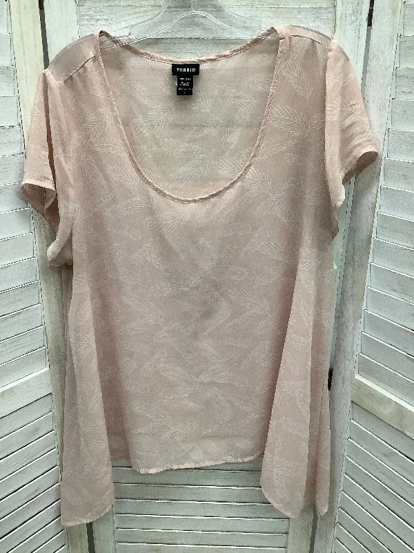 Top Short Sleeve By Torrid  Size: 1