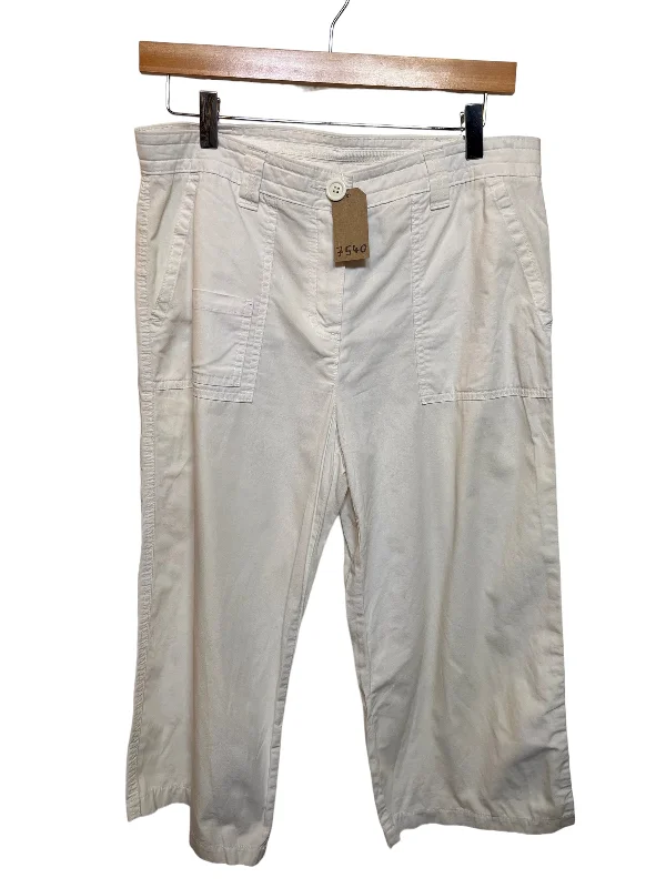 Women’s White Shorts (31")